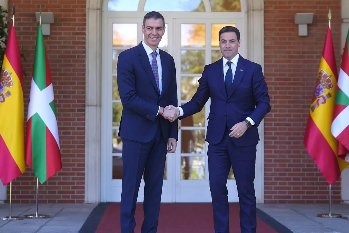 Pradales pide a Sánchez trasladar del Reina Sofía el 'Guernica' como "reparación simbólica"