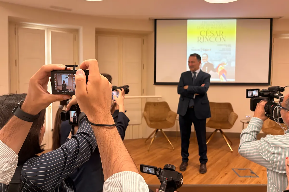 César Rincón anuncia en Sevilla que vuelve a los ruedos en "unas corridas precolombinas" pensadas para "todo el mundo porque la tauromaquia es universal"