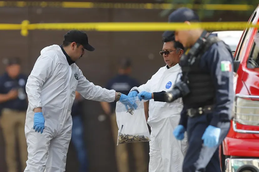 Un empresario, su hija adolescente y un escolta mueren en un tiroteo en el oeste de México