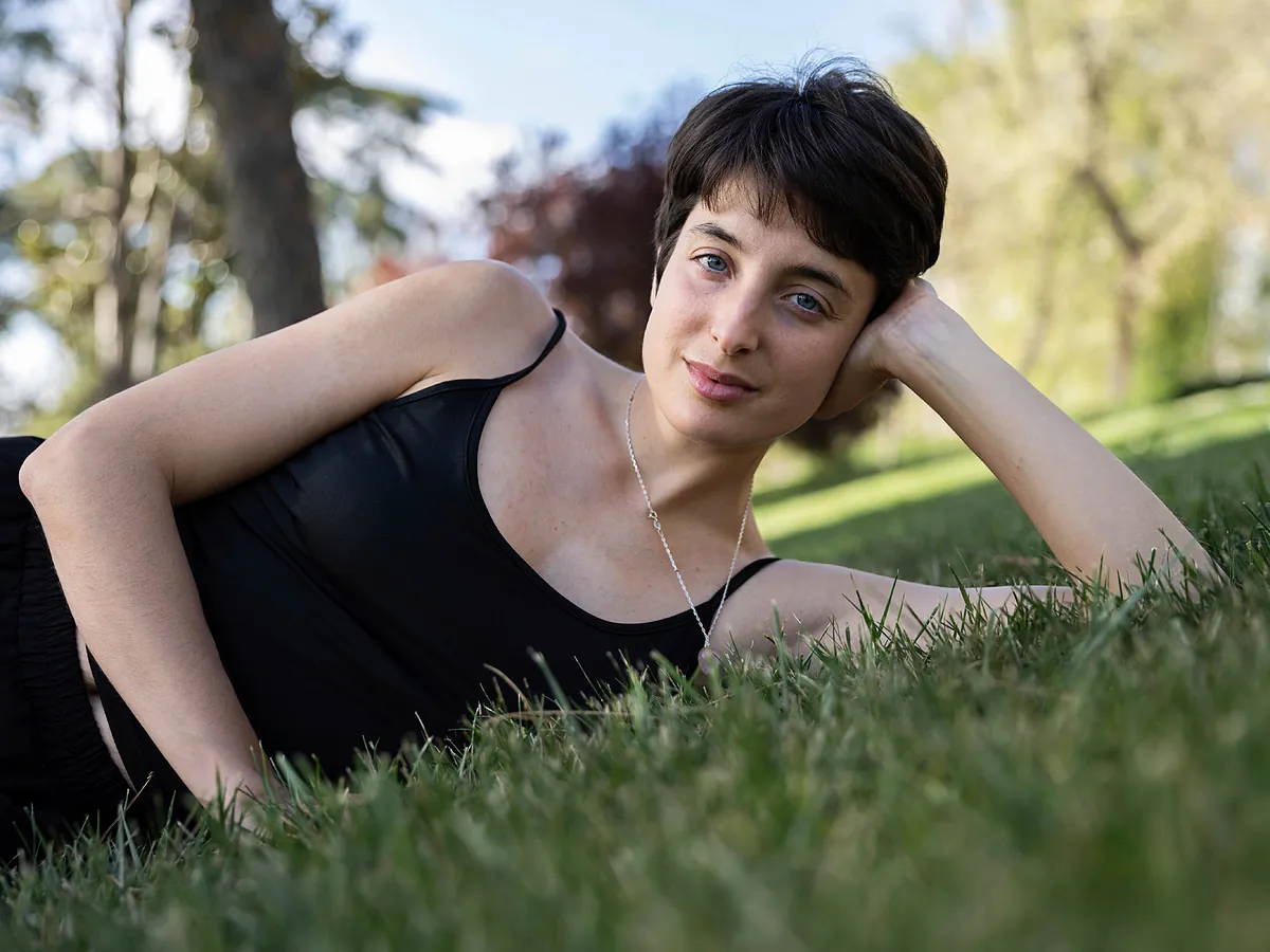 Sandra Delaporte tras publicar su primer libro:  Todos los pensamientos depresivos, la ansiedad, la hiperexigencia o el abandono de mí misma han venido cuanto más he perseguido el éxito 