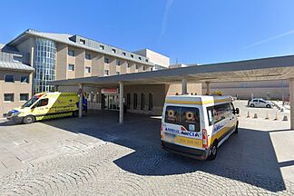 Una joven de 20 a�os muerta y tres heridos al chocar un turismo contra un muro en Segovia