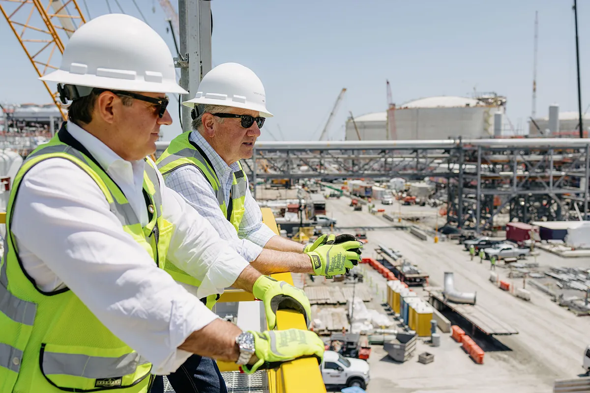 El riesgo de depender del gas de EEUU: así fue el golpe de 400 millones que dio Venture Global a Repsol pese al contrato firmado