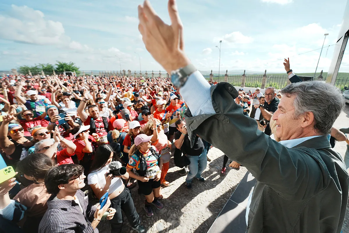 Feijóo explota la corrupción del PSOE para el 17-M:  Votad a Juanma Moreno, no queremos más los ERE y Ábalos 