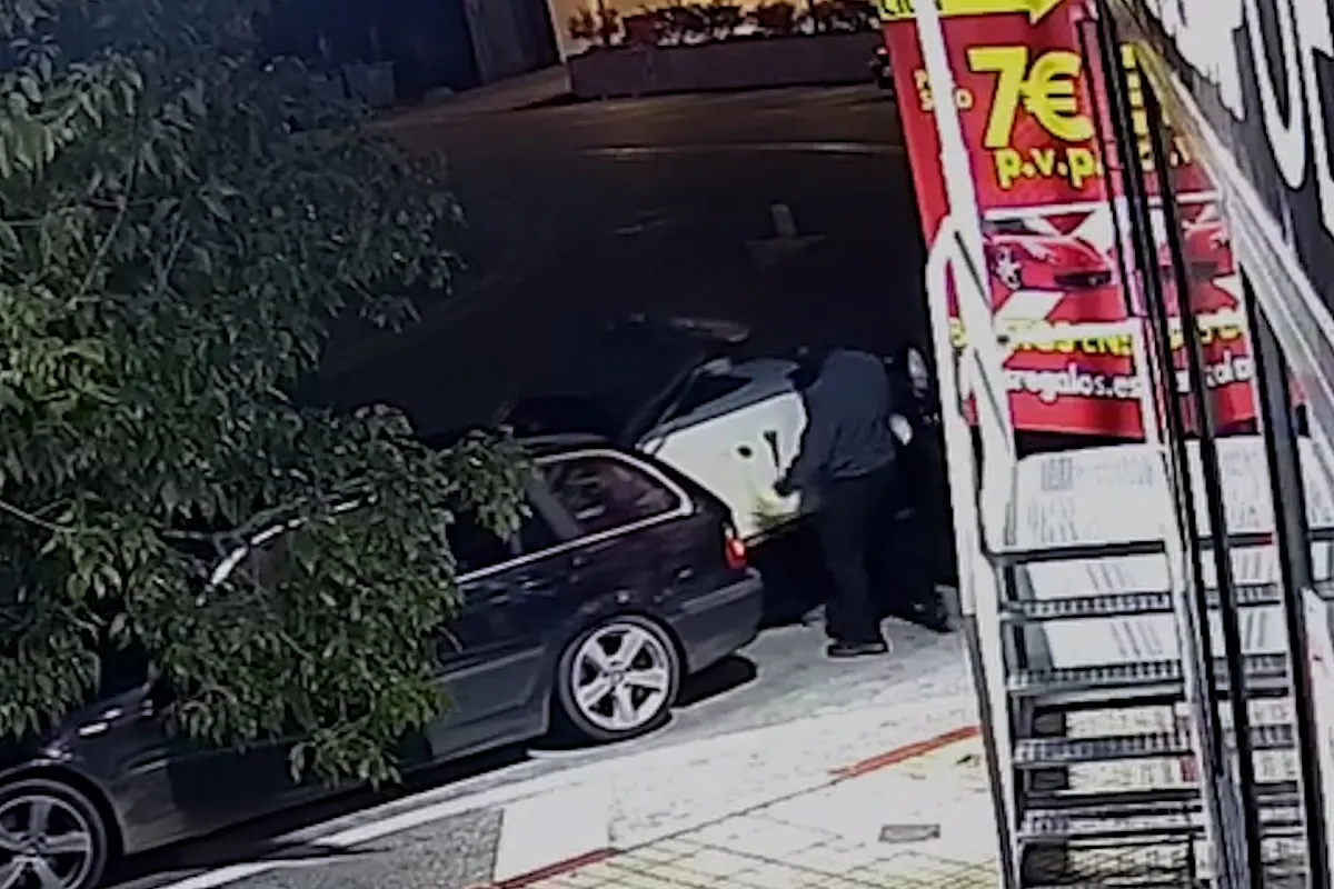 Así han robado la caja fuerte con dinero y papeletas del sorteo del Camión de los Regalos