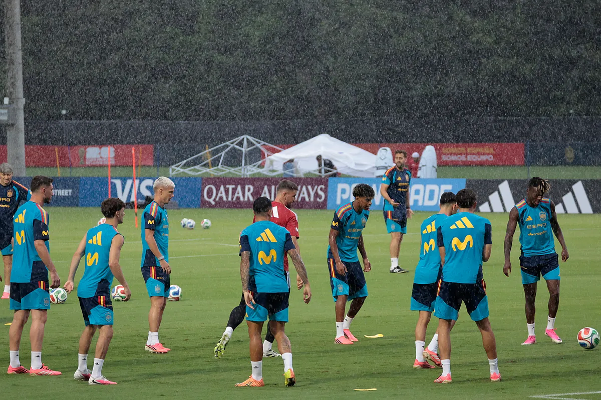 Susto para la selección española: una tormenta con aviso de "vientos destructivos" detiene el entrenamiento