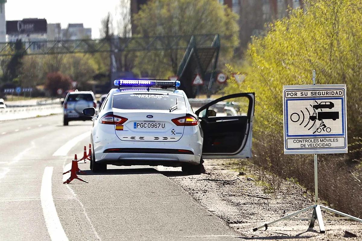 la DGT estrena 15 nuevos radares 'dinámicos', a razón de casi 83.000 euros cada uno