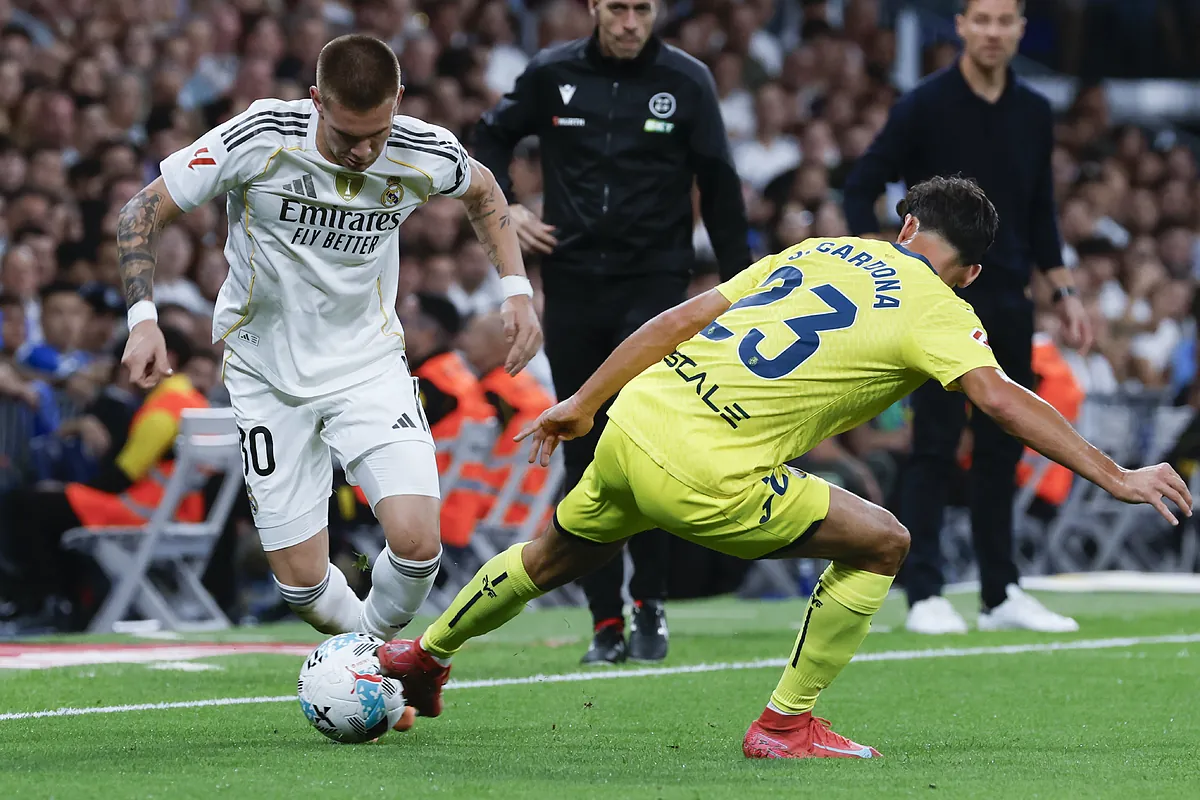 Real Madrid - Villarreal, en directo: Courtois salva un mano a mano ante Oluwaseyi