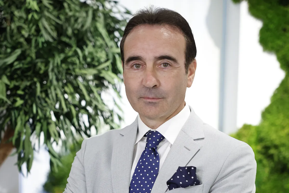 Enrique Ponce presenta su libro con la marcada ausencia de Ana Soria: "Los toreros somos reservados con nuestra vida personal"