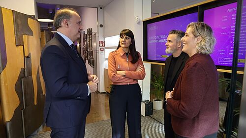 Madrid lanza una plataforma de IA para simplificar el acceso a datos y tr�mites de las pymes