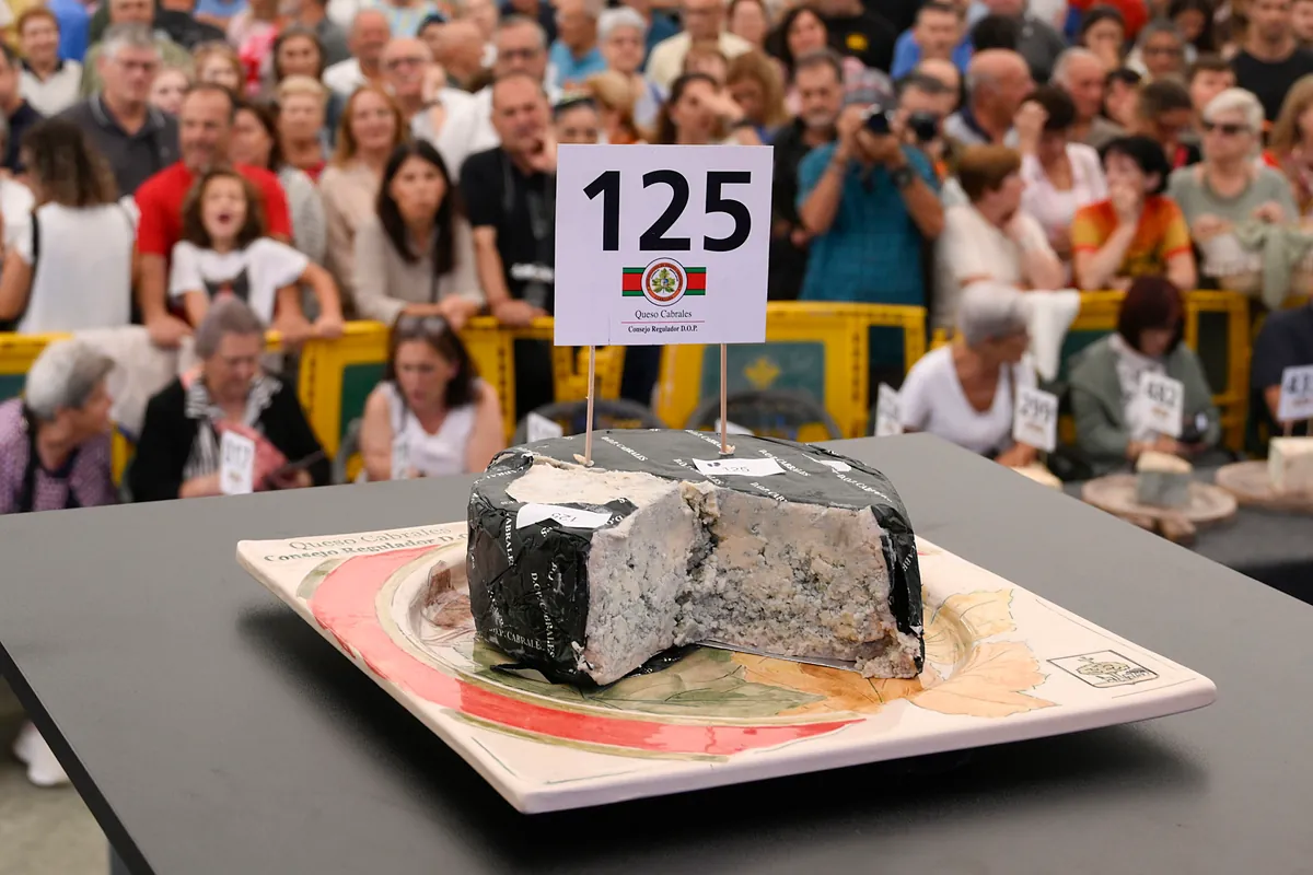 El mejor queso Cabrales del año alcanza los 37.500 euros y bate un nuevo récord mundial