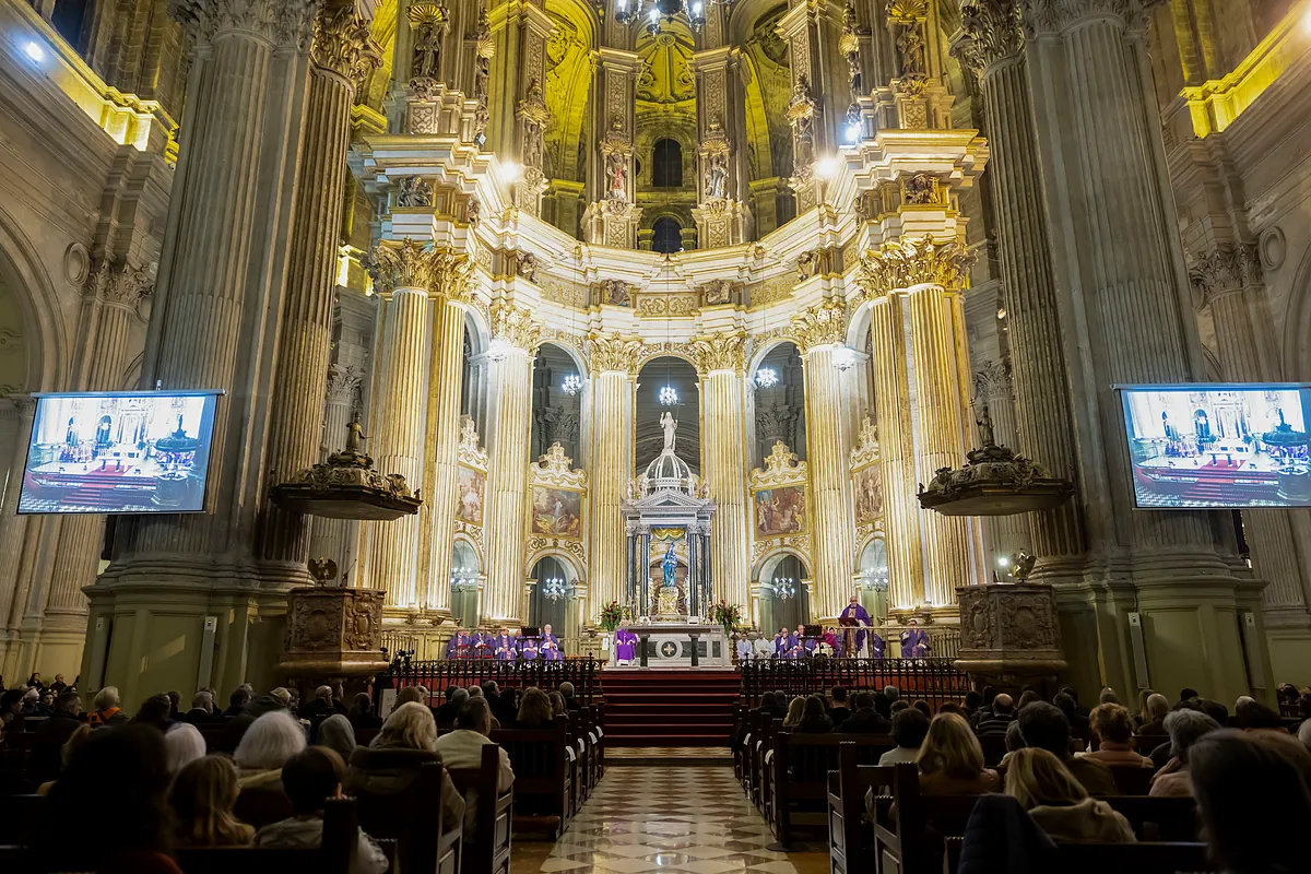 Mass Funeral at Málaga Cathedral for Train Accident Victims: Bishop Calls for Unity and Against Sectarianism