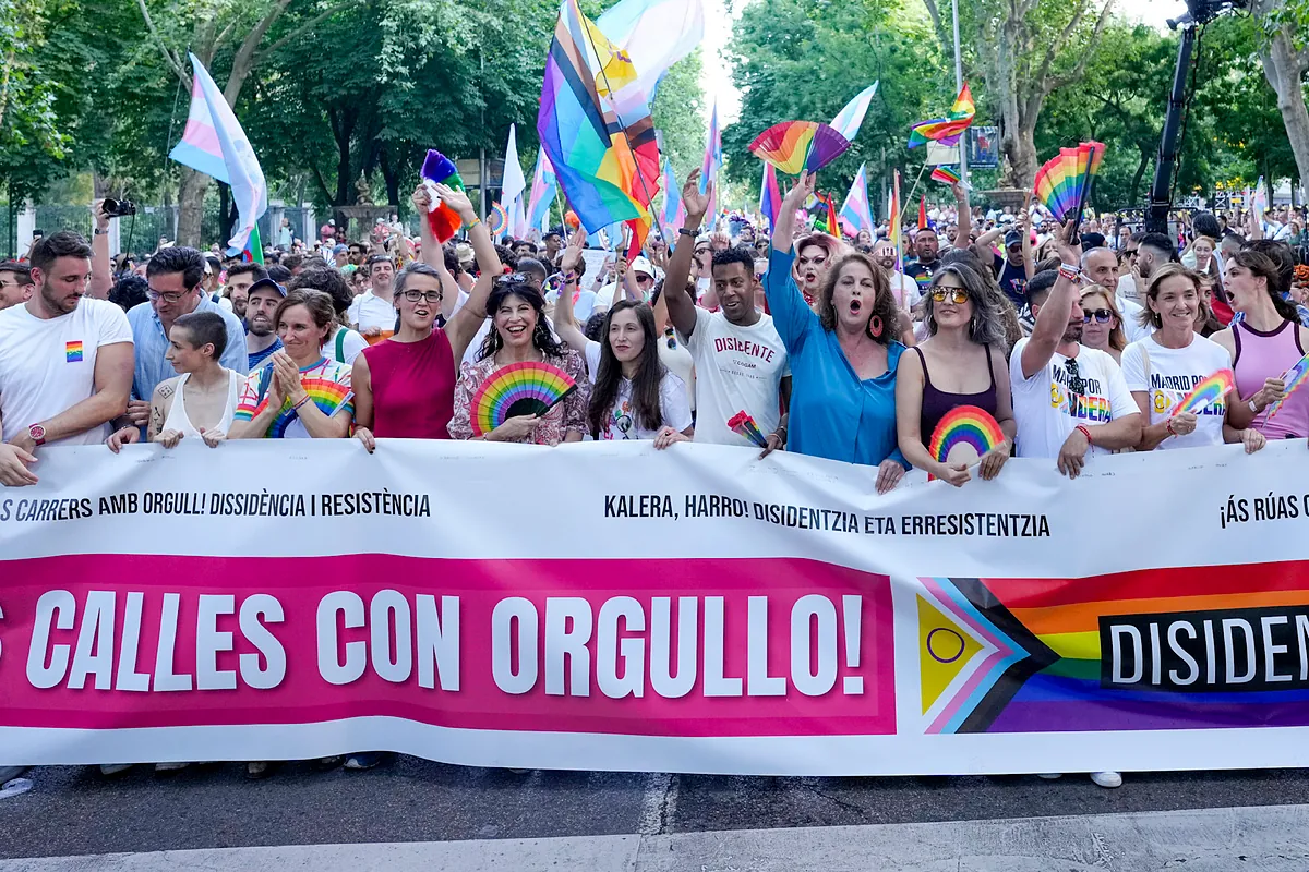 La izquierda arremete contra PP y Vox en el Orgullo: "La extrema derecha ha irrumpido en las redes sociales... Y hay mucha gente que se deja engañar"