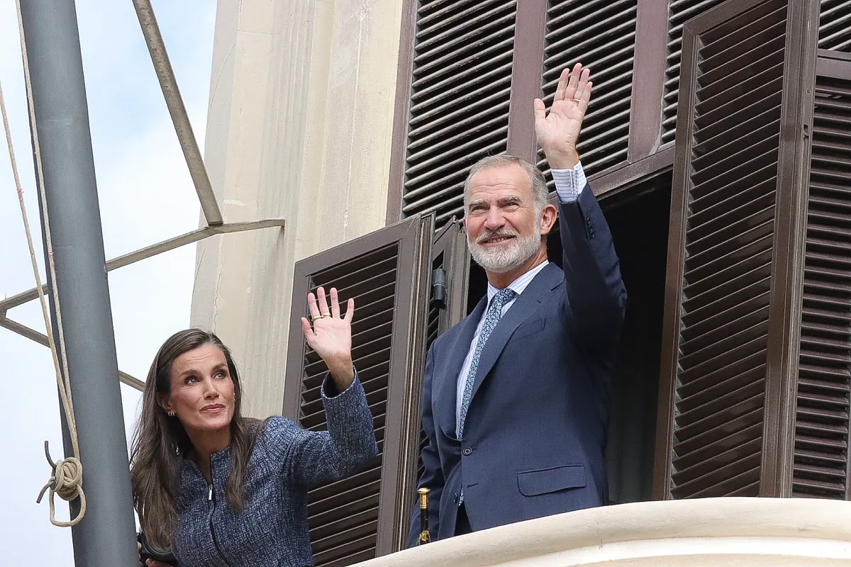 El Rey llama desde Poblet a la «cooperación» entre territorios