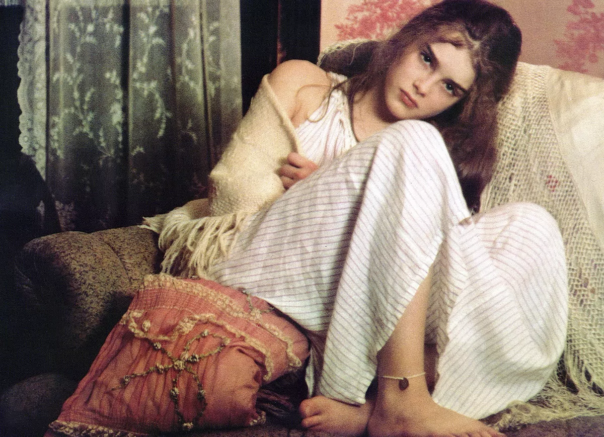 Brooke Shields con ojos hipnóticos