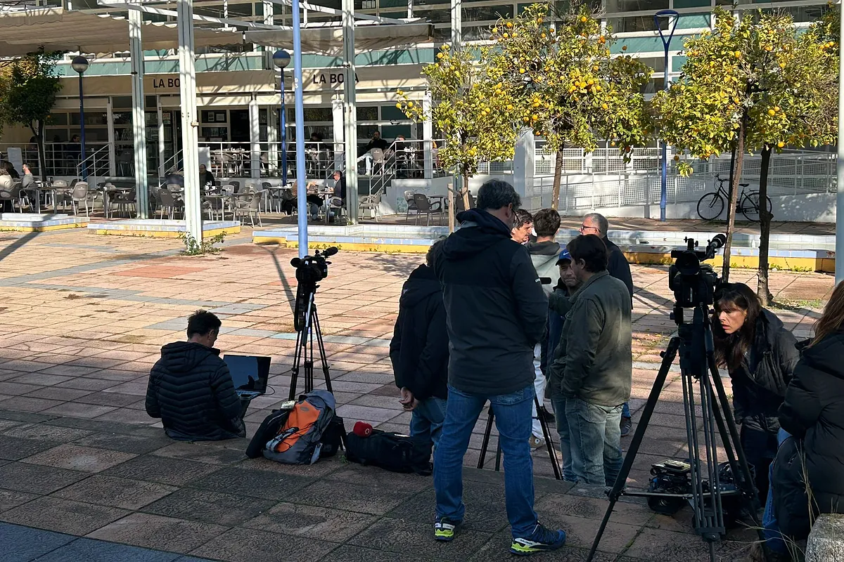 El bar sevillano del ex presidente de la SEPI para  lavar  presuntamente el dinero de la trama Koldo:  No sé quién es el dueño, sólo hago mi trabajo 