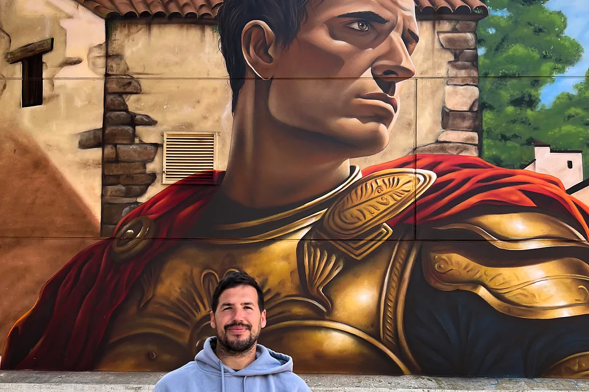 Kato, el artista urbano de Sevilla en el top mundial con un mural de 50 metros: "Para mejorar hay que pintar en cualquier lugar: hoteles, colegios, discotecas y hasta en las pañoletas de la Feria"