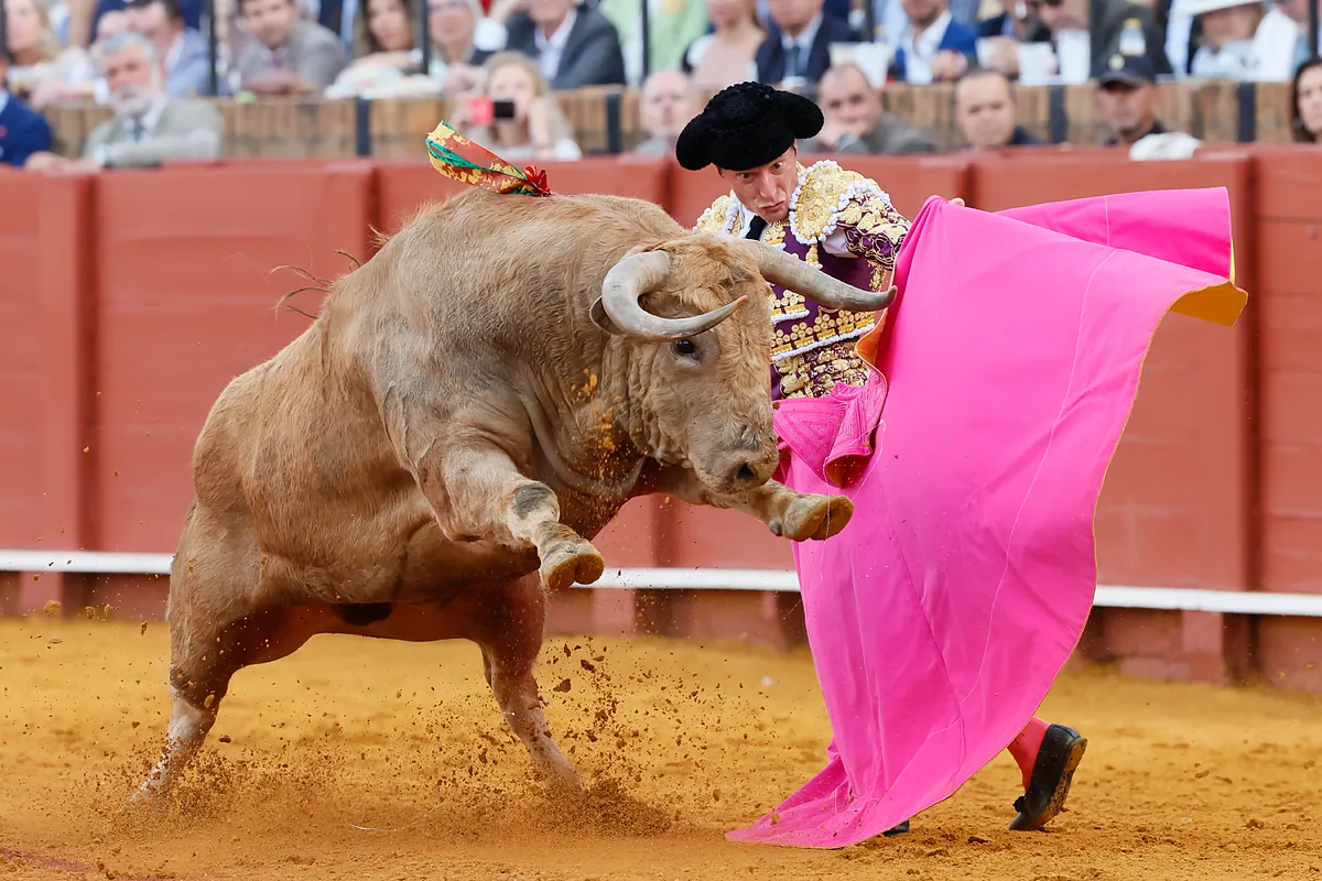 Toros en Sevilla hoy, jueves 23 de abril: quién torea hoy y dónde ver por TV la Feria de Abril