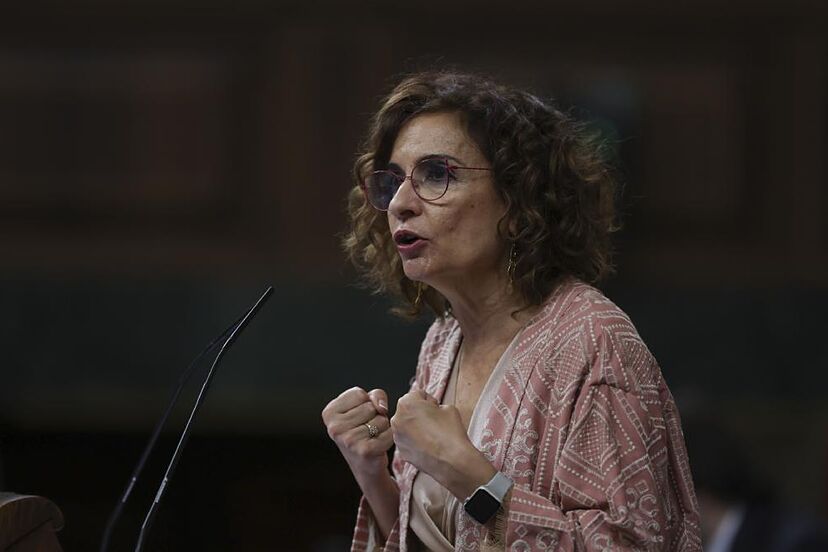 La UCO se persona en Correos y en sedes de los ministerios de Hacienda y Transición Ecológica en busca de expedientes de contratación pública | España