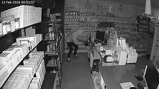 Oleada de robos en "la boca del lobo" de Alcorc�n: "Son rateros, drogodependientes... Como saben que no les pasa nada, atracan a cara descubierta"