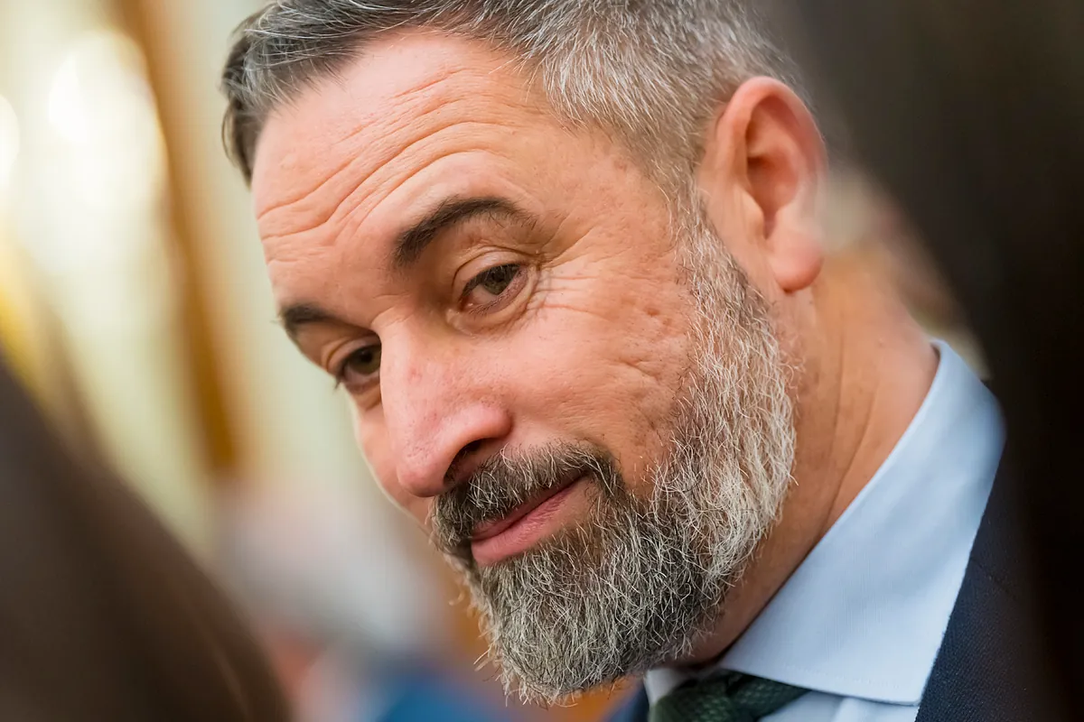 Una España bipolar que Sánchez y Abascal fomentan para atrapar a Feijóo