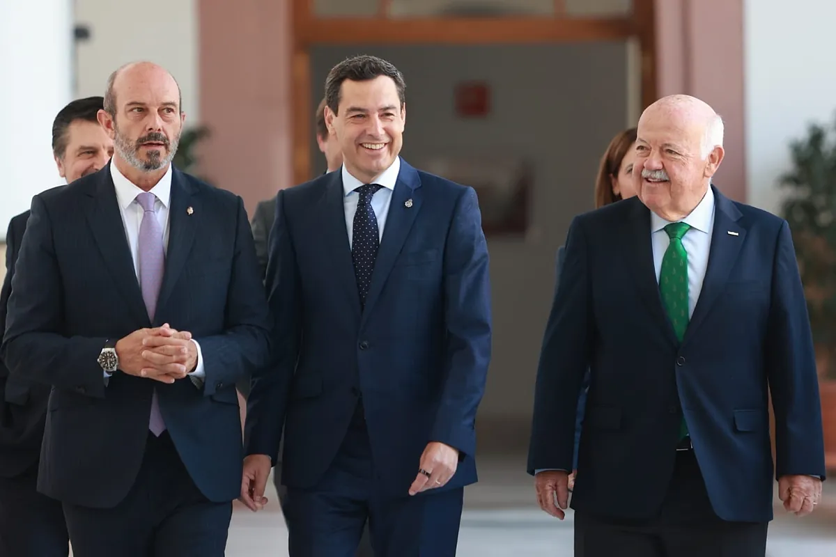 Moreno hace responsable a la izquierda del pacto con Vox o la repetición electoral en Andalucía: "Tienen los dos votos que nos faltan y se han quitado de en medio"
