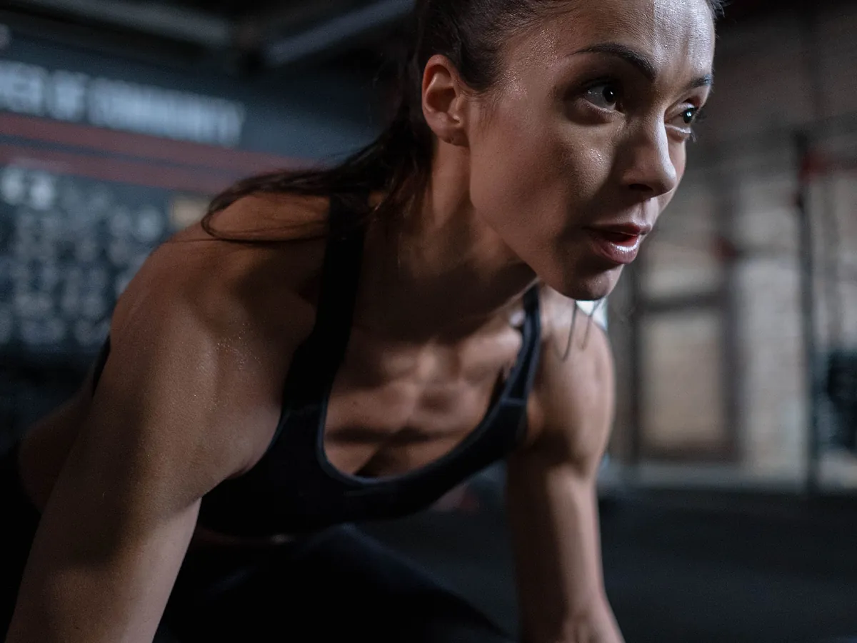 Ni bíceps ni abdominales: el músculo que más deberías entrenar después de los 45