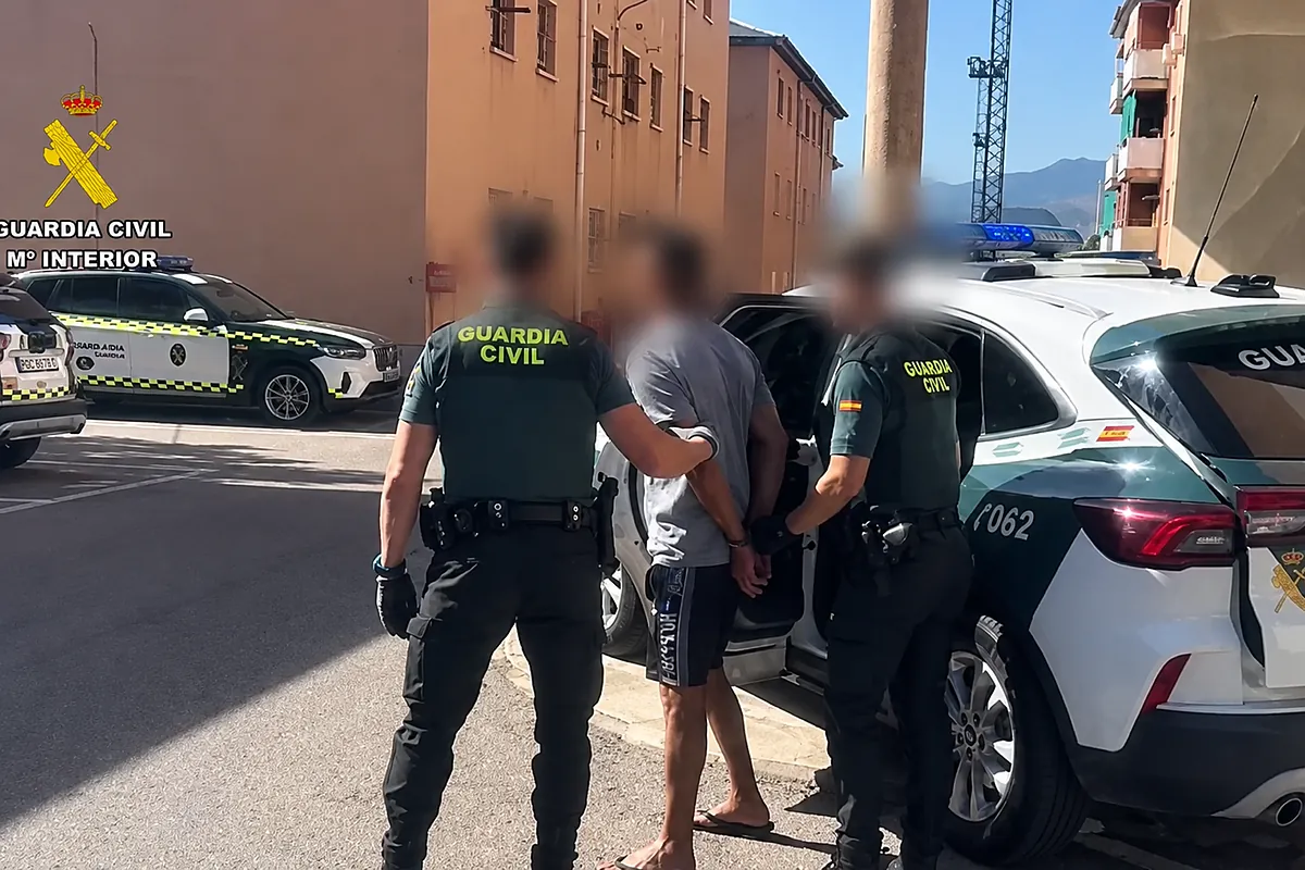 Detenido por asaltar a dos ancianos mediante el método del 'mataleón' en Collado Villalba