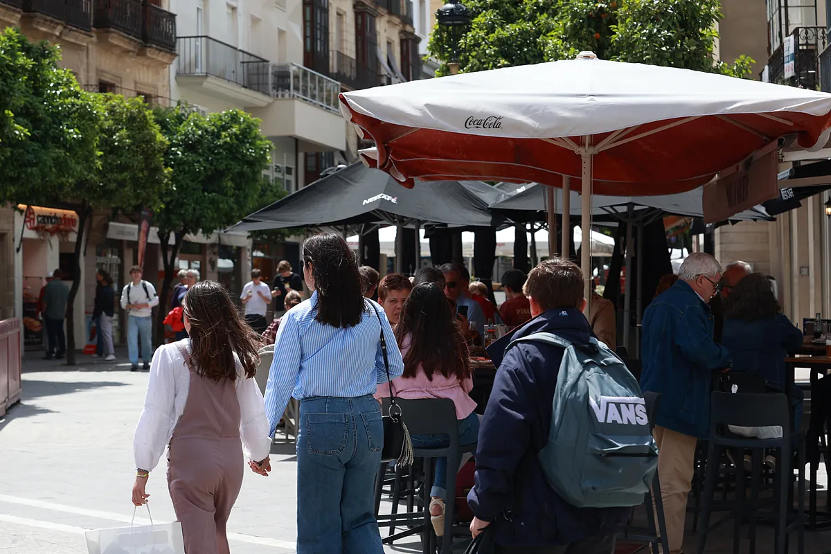 Andalucía recorta a nivel histórico la distancia entre su tasa de paro (14,6%) y la de España (10,8%)