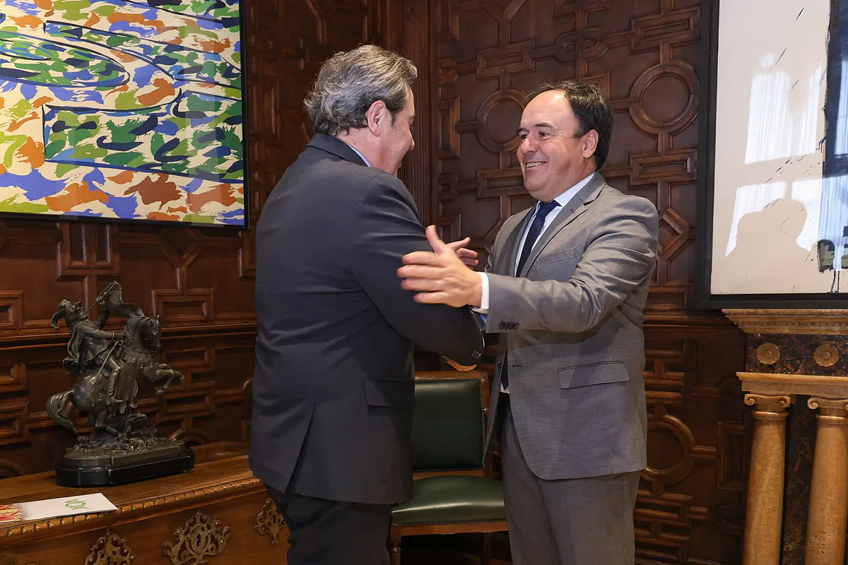 Vox anuncia un acuerdo para aprobar los presupuestos de Llorca tras aceptar el PP valenciano la "prioridad nacional"