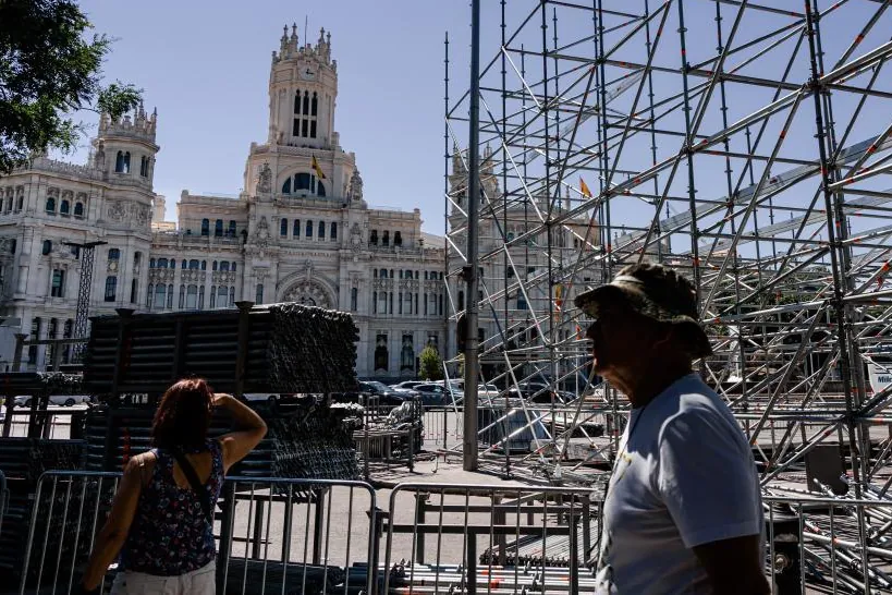 La ruta de Almeida contra el calor: más nebulizadores de agua y los mercados, museos y centros de día como  refugios 