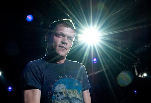 Muere a los 47 a�os Brad Arnold, cantante de 3 Doors Down