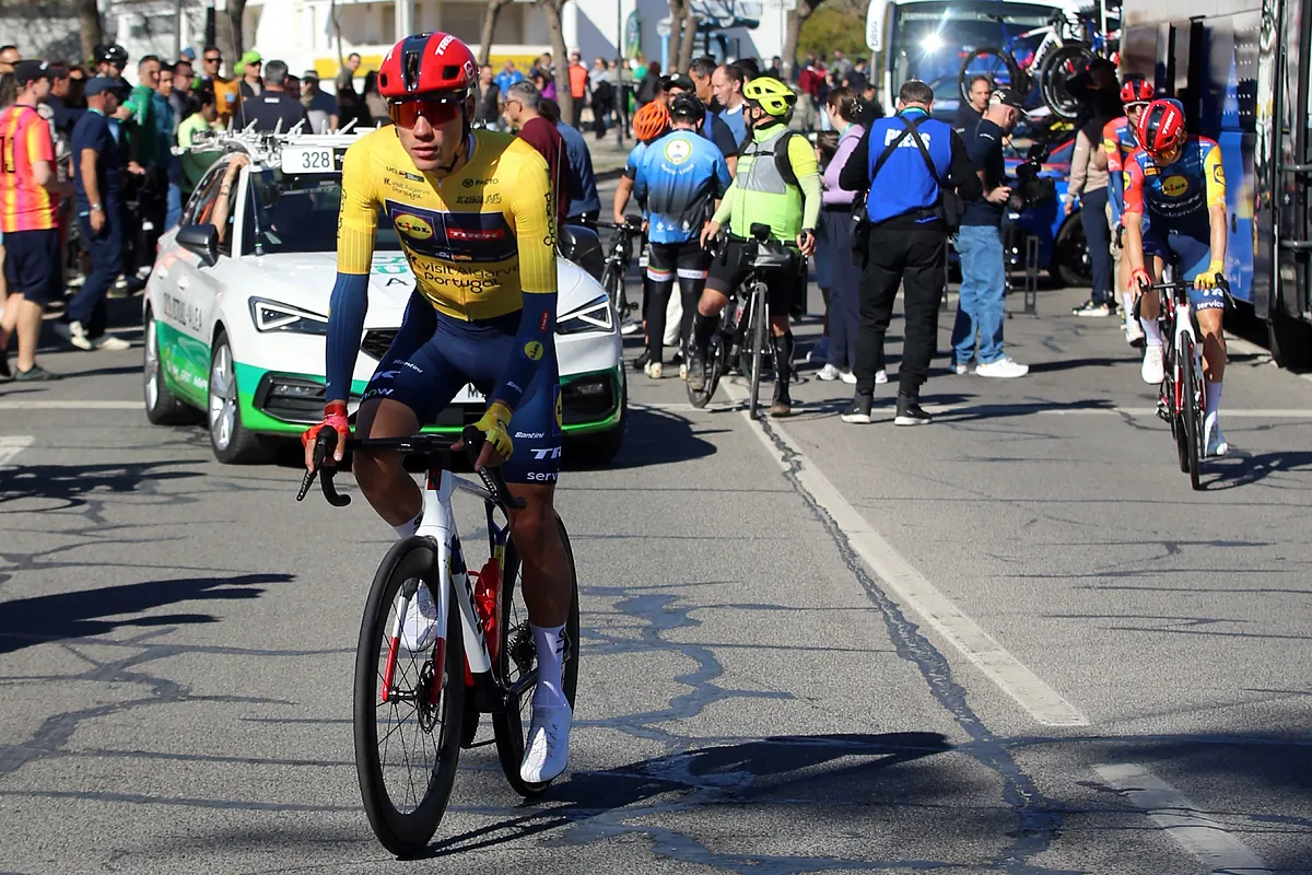 Exhibición de Juan Ayuso en el Algarve: triunfo en la general y última etapa