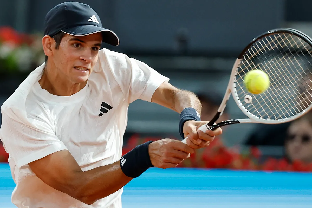 World No. 1 Wins Despite Missed Break Points | Tennis News