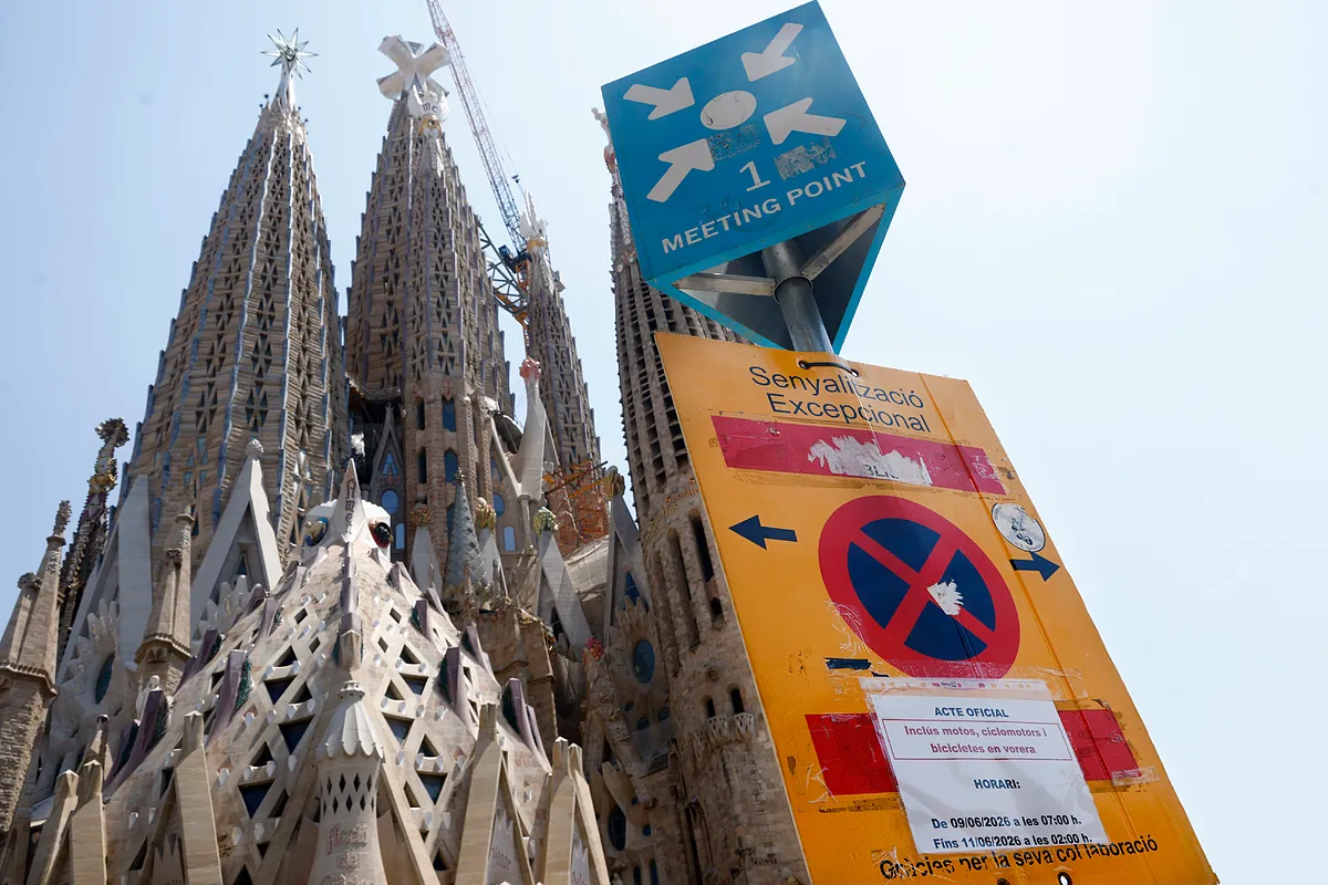 El independentismo se indigna y se moviliza en contra de que el Papa bendiga en castellano la torre de la Sagrada Familia