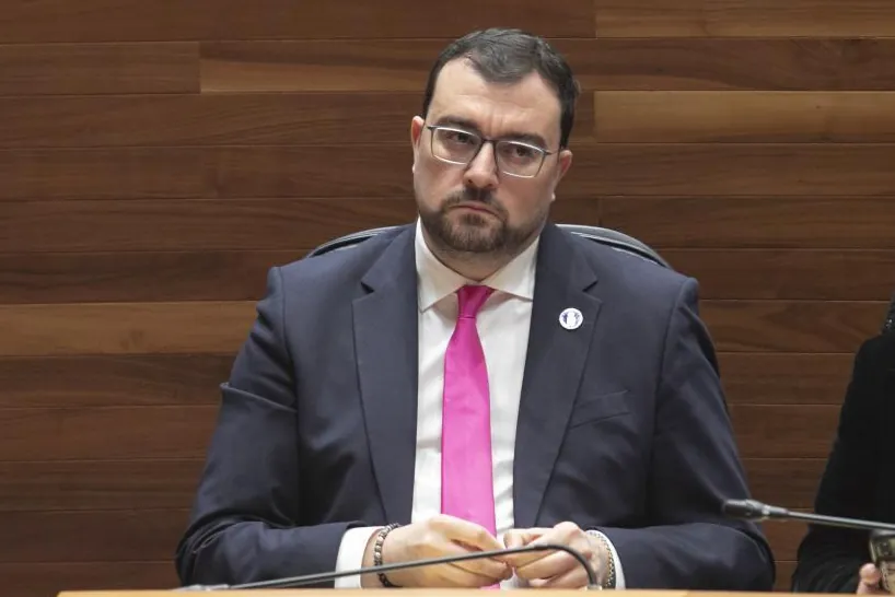 Barbón puede perder en Asturias pese a ganar y el PP reconquista el fortín con Vox