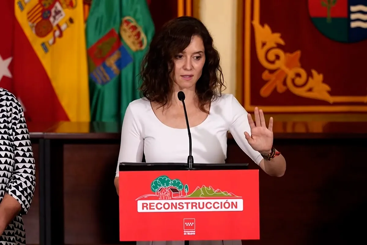 Ayuso sobre Ceuta: "El presidente de vacaciones y los ministros peleándose, el Gobierno es el responsable"