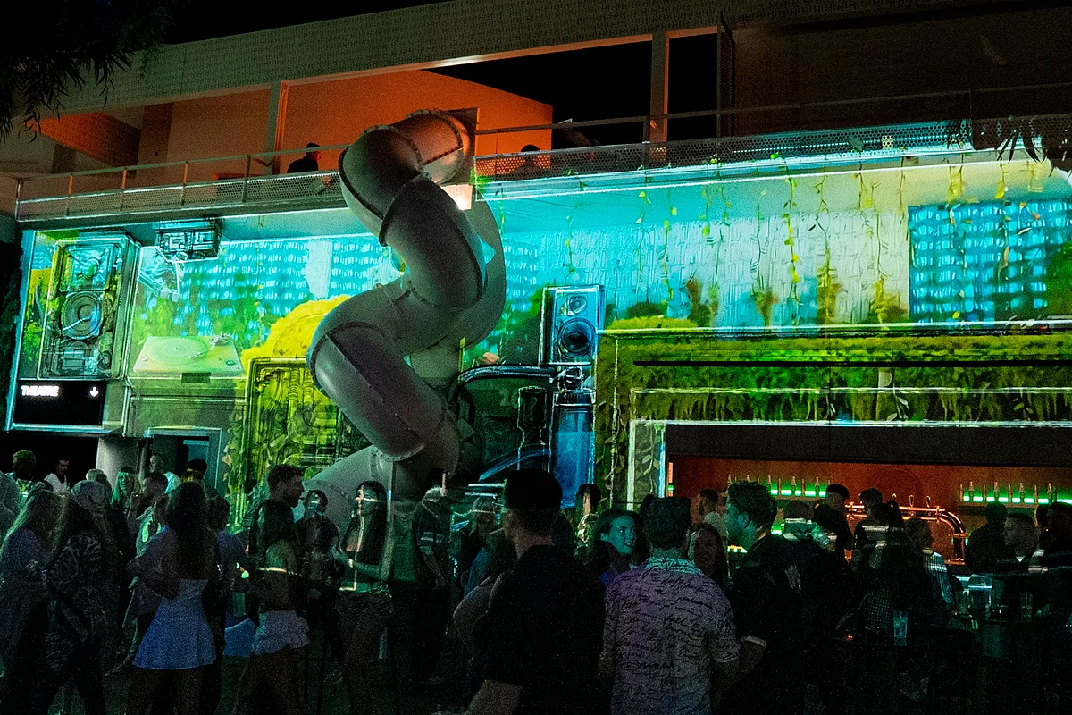 El arte se va de fiesta: las discotecas de Ibiza se transforman en galerías gigantes