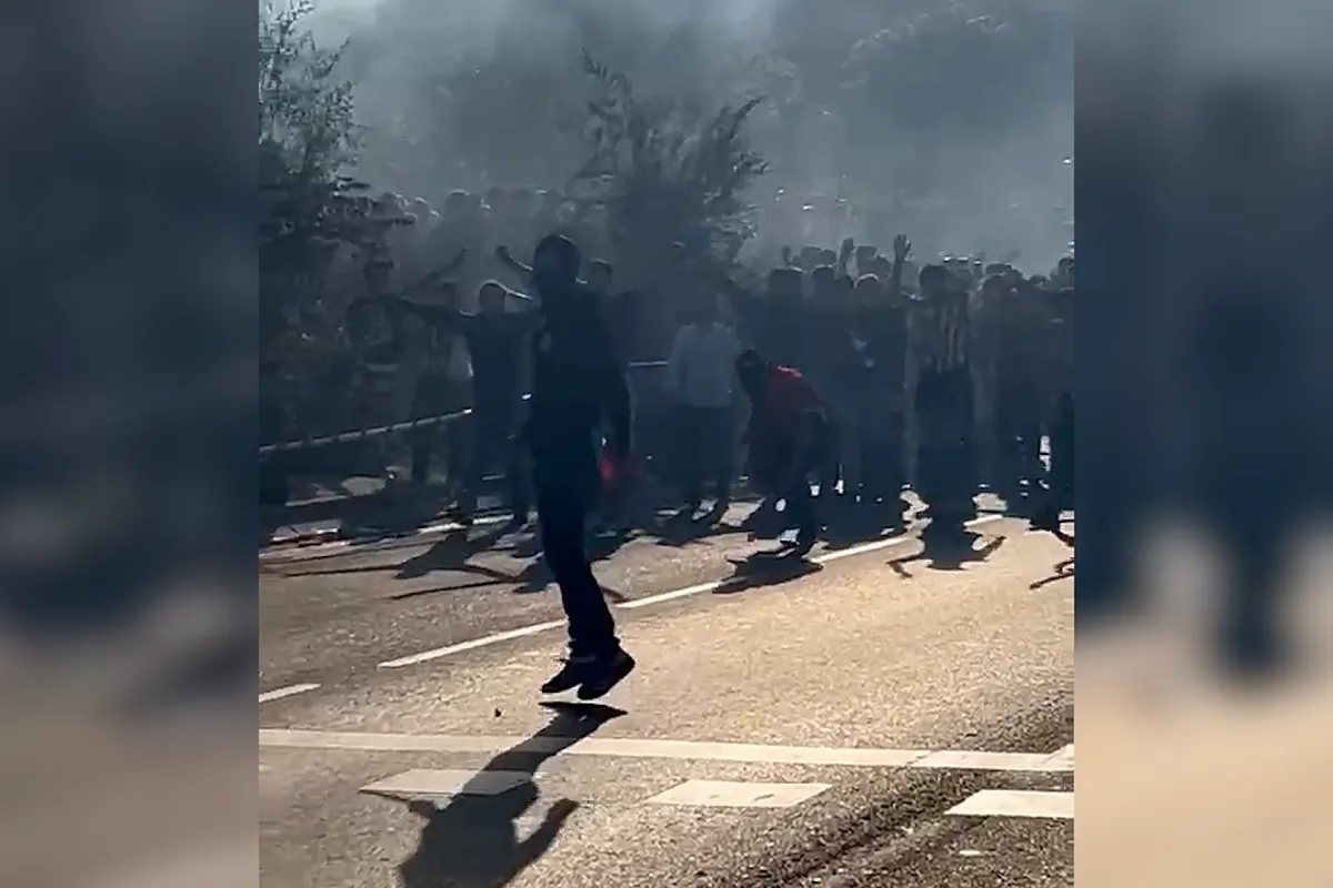 Altercados en las inmediaciones del Estadio Metropolitano previo al partido del Atlético - Arsenal