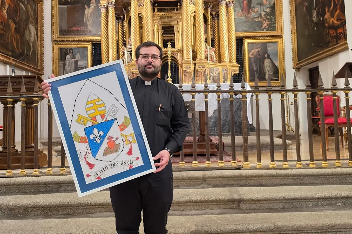 Las presas de Estremera que bordaron el escudo del Papa León XIV en sus celdas: "A pesar de mis errores del pasado, nunca es tarde para cambiar"