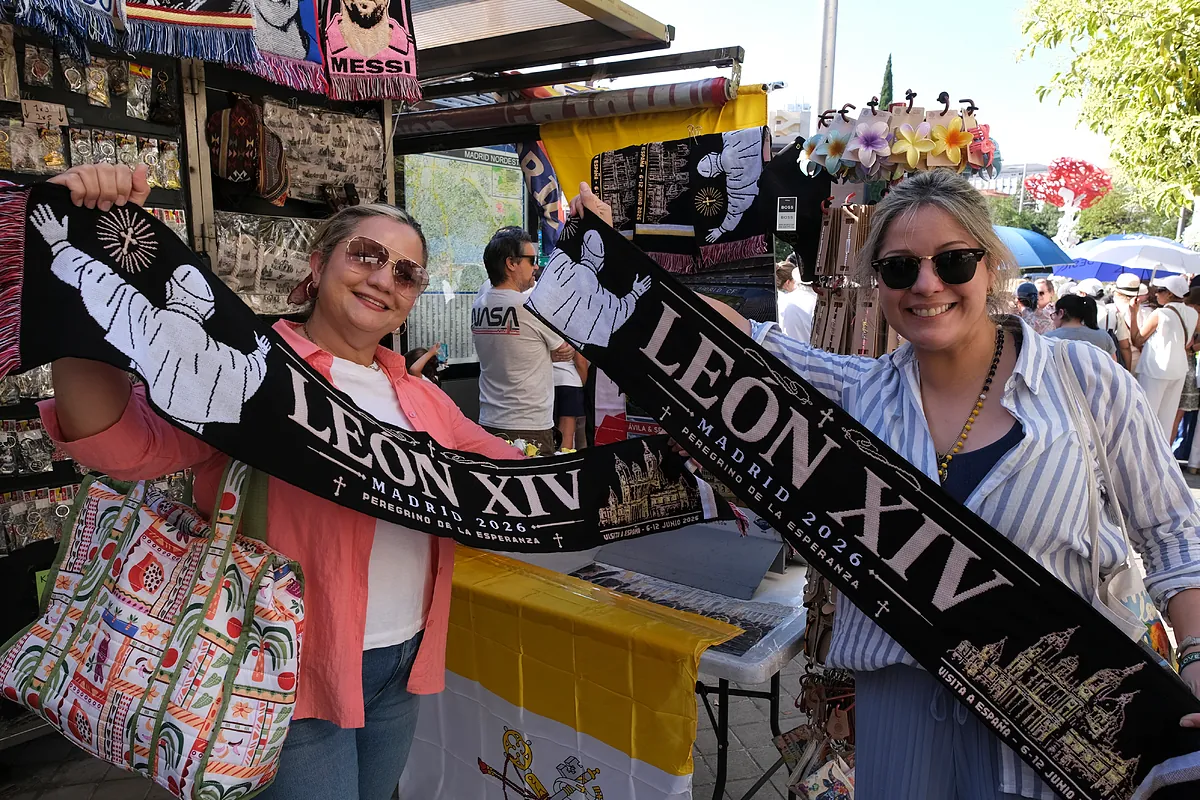 Los madrileños aplauden el mensaje de León XIV: "El Papa les ha pegado un buen repaso a los políticos"