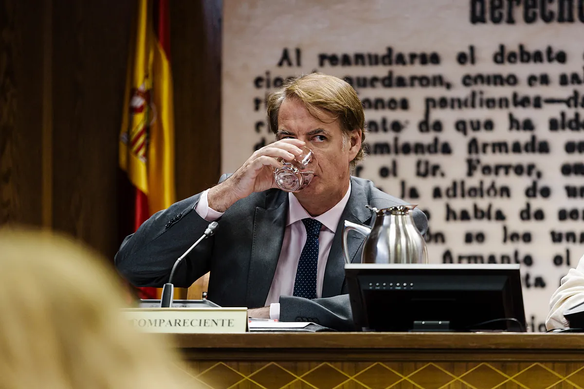 El detective de LOC: Vicente Fernández, su comilona y larga sobremesa en el Cándido de Segovia