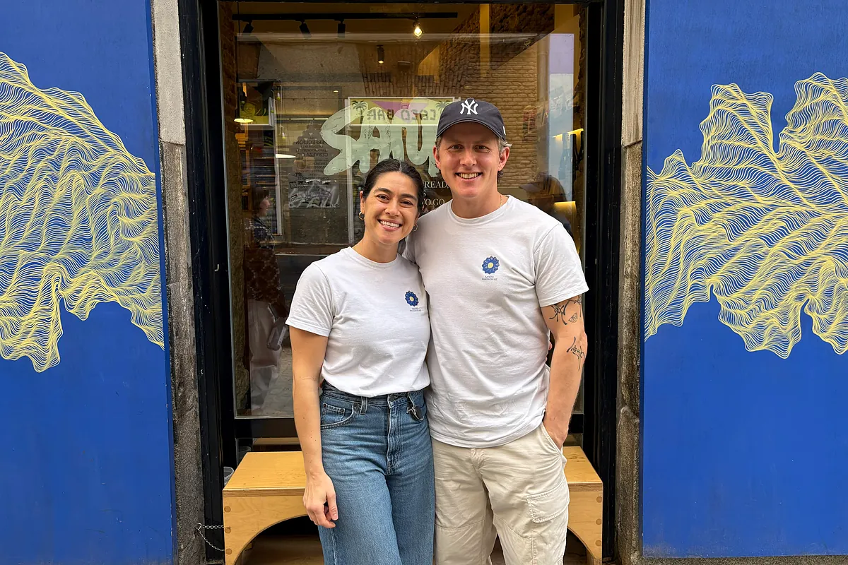 Santo Bakehouse, la exitosa panadería de barrio de un británico y una estadounidense que provoca colas en Malasaña