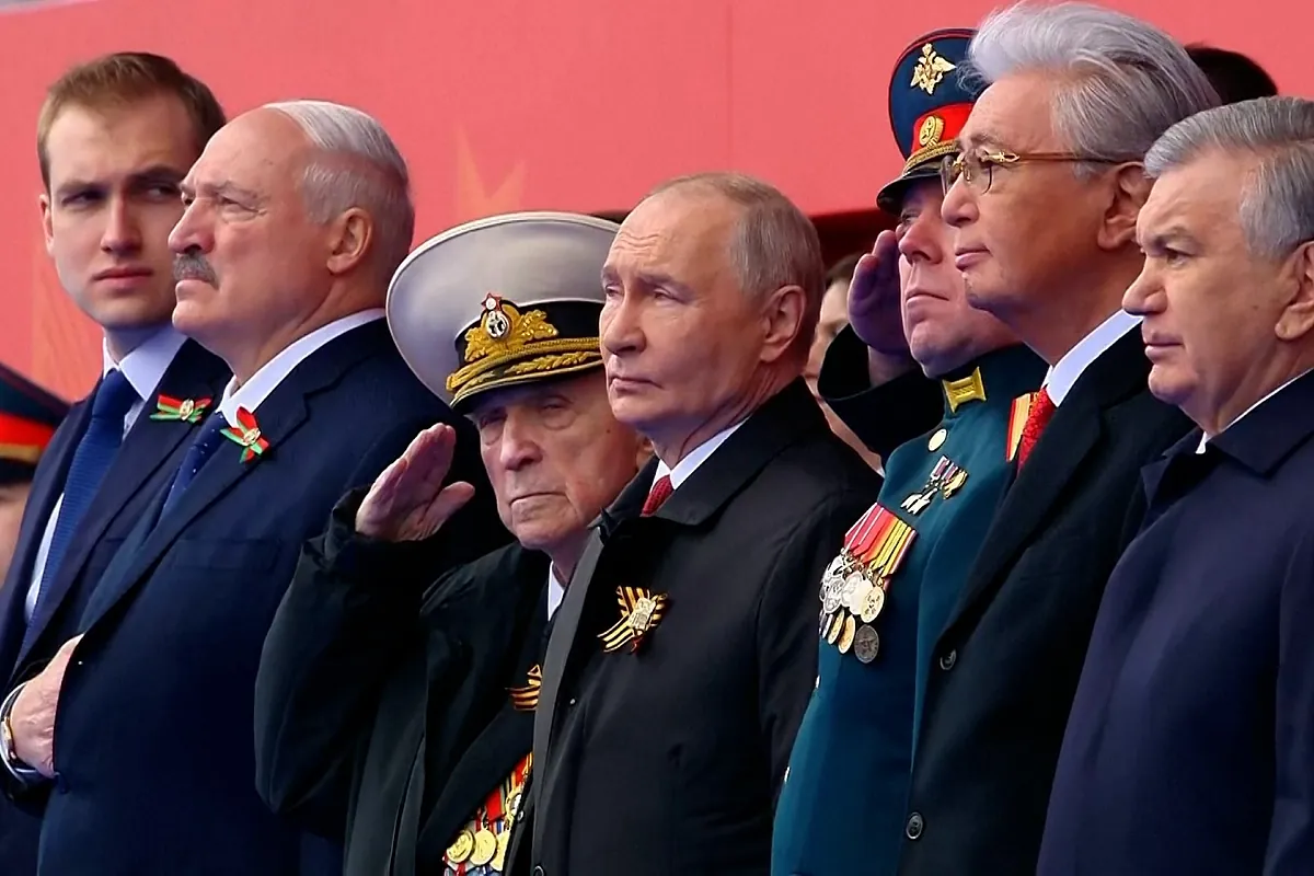 Putin preside un desfile por el Día de la Victoria sin tanques
