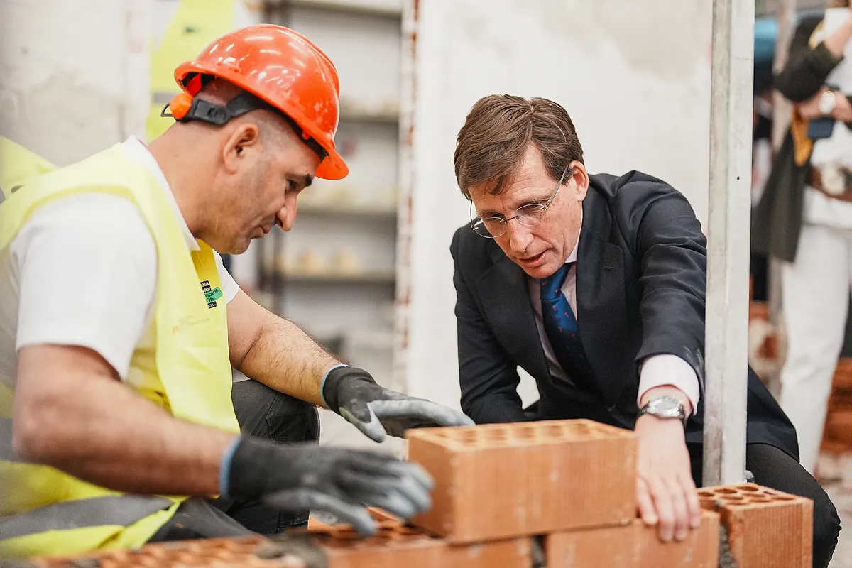 La Escuela Municipal de Madrid que emplea a más de la mitad del alumnado según termina su formación