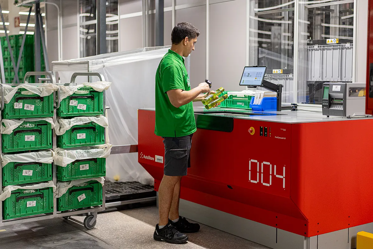 Mercadona pone en marcha en Madrid su primer almacén semiautomatizado con capacidad para gestionar 5.000 pedidos online diarios