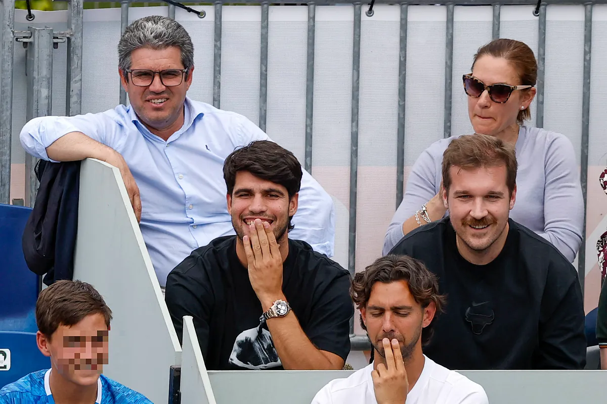 7-Time Grand Slam Winner Visits Caja Mágica with Parents