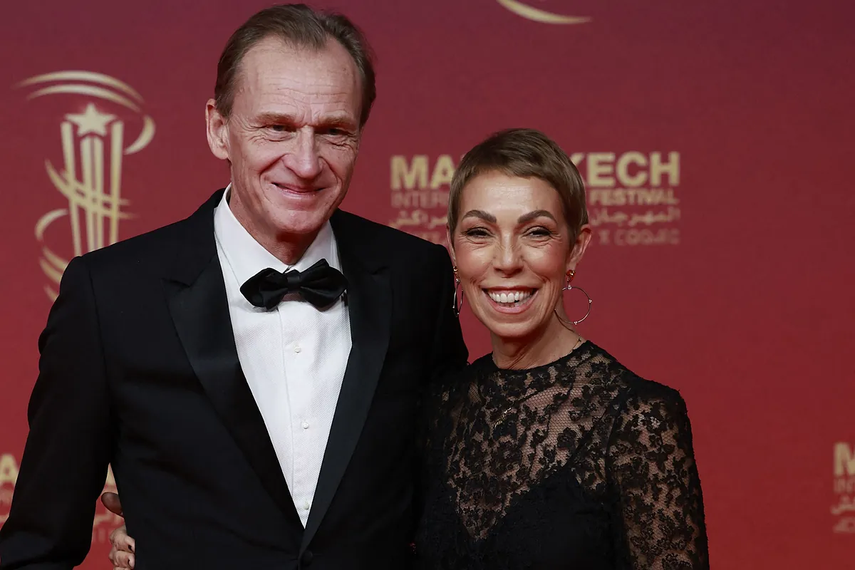 Muere Mathilde Favier en un accidente de tráfico junto a su pareja, el productor Nicolas Altmayer: la moda y la cultura parisinas pierden a una de sus figuras más elegantes