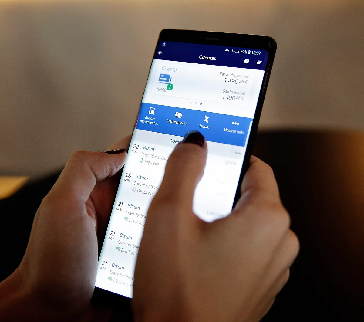 Hacienda cambia de norma en 2026 y pedirá información de los pagos con Bizum a empresas y autónomos: ¿cómo afecta a los particulares?