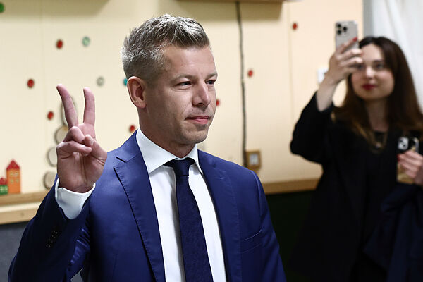 Viktor Orban admite su derrota en Hungría y felicita al ganador Péter Magyar