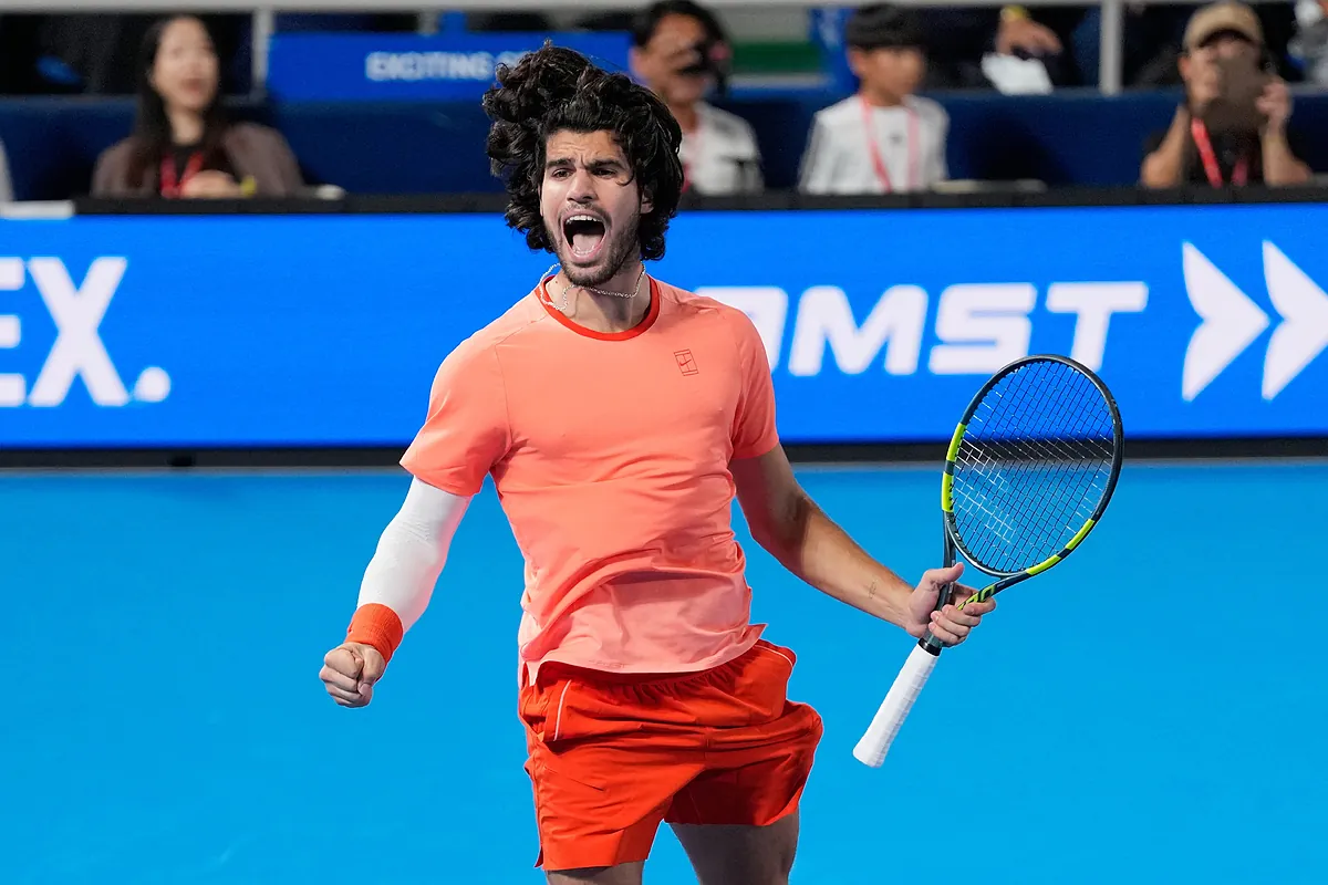 Carlos Alcaraz wins ATP 500 in Tokyo as Jannik Sinner ends 2026 season